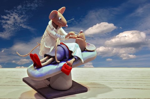 Mice dolls as a dentist and a patient