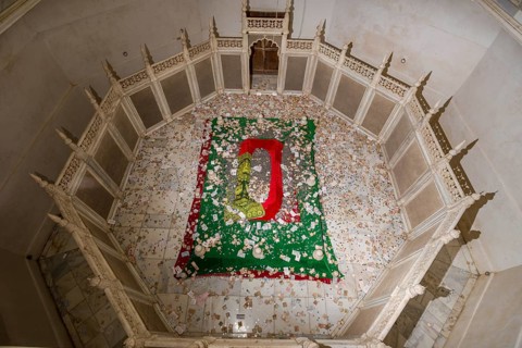 Sanctum with the tomb of Dilras Banu Begum
