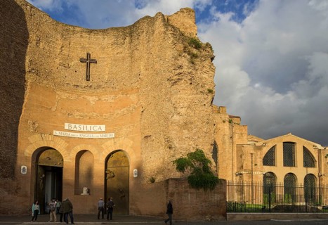 Front of the Basilica di Santa Maria degli Angeli e dei Martiri