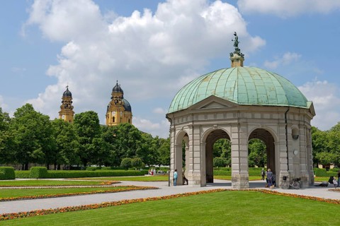Hofgarten with the Theatine Church and the Diana Pavilion