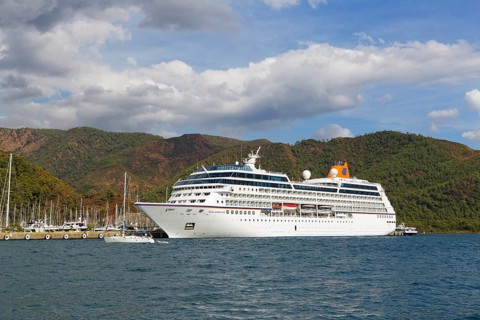 Cruise ship 'Columbus 2'
