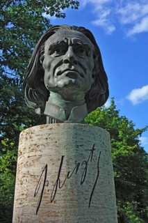 Bronze bust of the Hungarian composer Franz Liszt