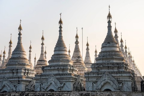 Atthakatha chedis or stupas