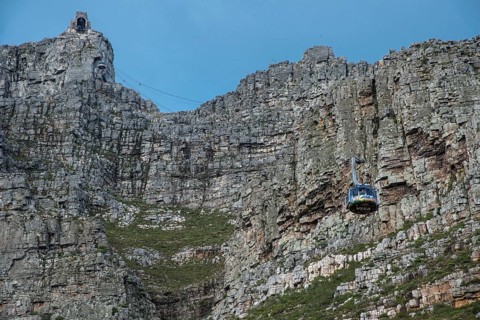 Cable car with a 360-view gondola to Table Mountain