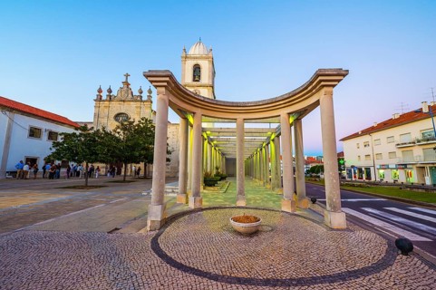 Cathedral of Aveiro or Church of St. Dominic at dusk