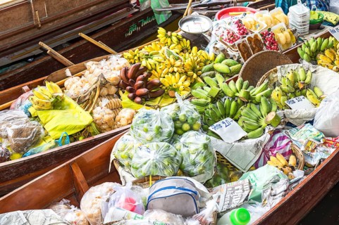 Damnoen Saduak floating market
