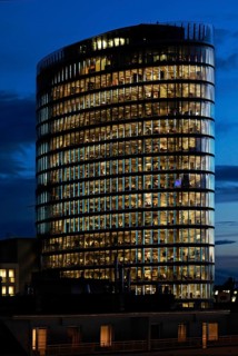 Uniqa Tower at night
