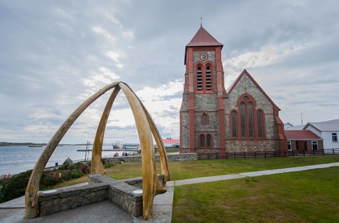 The Whalebone Arch to commemorate the whalers perished at sea