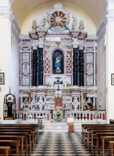 Main altar with marble inlays