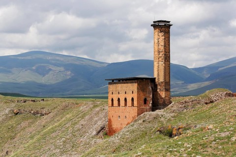 The mosque of Minuchir or Menucehr Camii