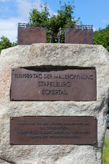 Memorial to the 'Tag der Maueroffnung'