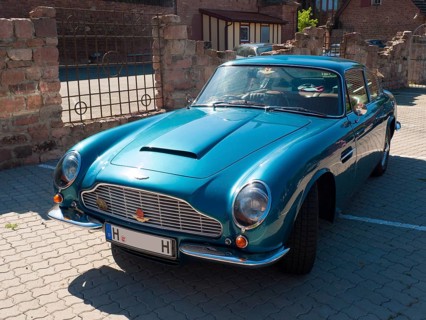 Aston Martin DB6 MKII Saloon