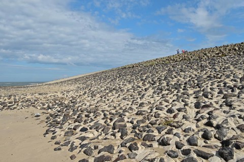 Embankment with rocks