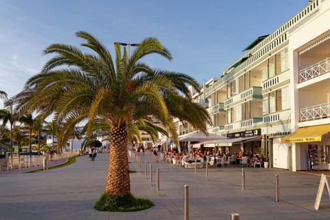 Beach promenade of Puerto Naos