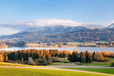 Lake Gruntensee in autumn