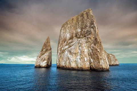 Kicker Rock or Roca Leon Dormido