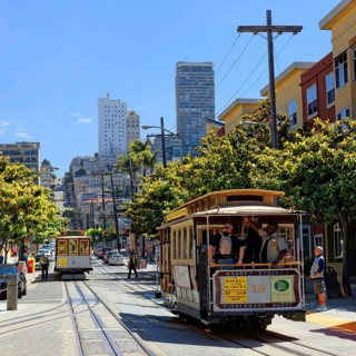 The historic cable car on Hyde Street