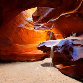 Trickling sand
