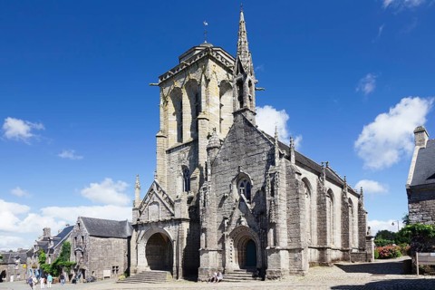 Church of Saint-Ronan and the Chapel Chapelle du Penity in the market square of Locronan