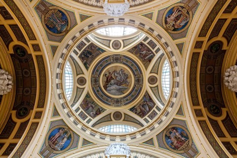 Dome of the entrance hall