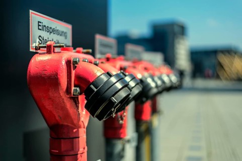 Fire fighting water connections in a row