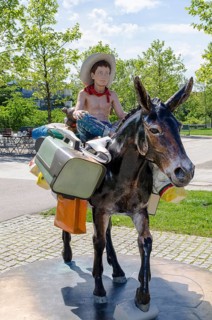 Sculpture 'Go' by Pia Stadtbaumer in Petuelpark