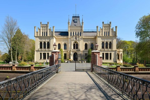 Castle Evenburg with bridge