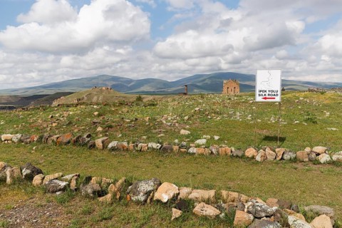 Sign post