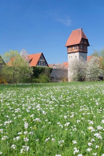 Bauerlinsturm tower with city walls