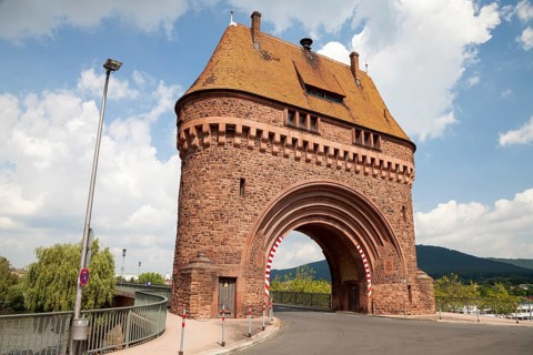 Gate of the Main river bridge