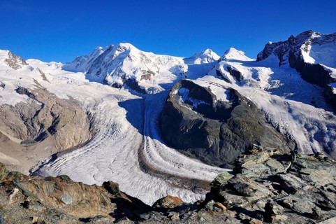 Schwarze Mountain between Zwillingsgletscher and Schwarzegletscher glaciers