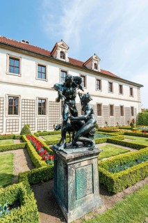 Statue in the Wallenstein Garden