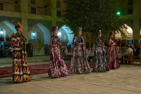 Evening event with local food and dancing