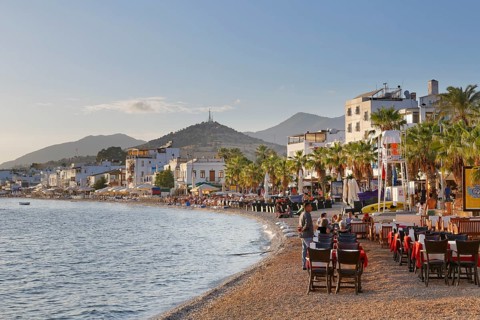 Halk city beach in Kumbahce Bay