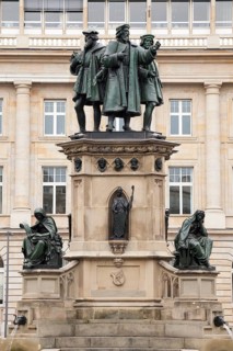 Gutenberg monument