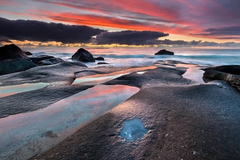 Evening mood on the coast near Utakleiv