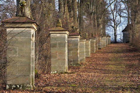 Way of the Cross with thirteen stations under an avenue of Large-leaved Lime trees (Tilia platyphyllos)
