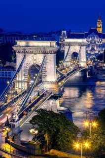 Chain Bridge at the blue hour