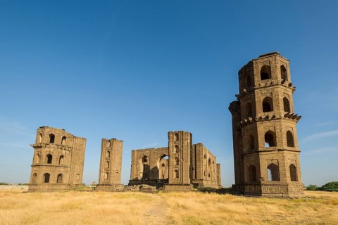 The ruins of Mahal Jahan Begam Top