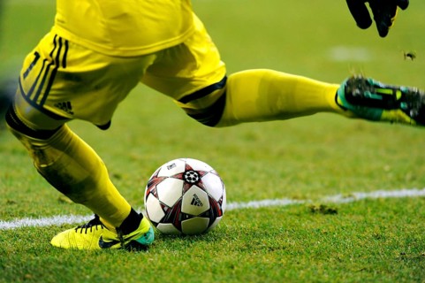 Goalkeeper kick