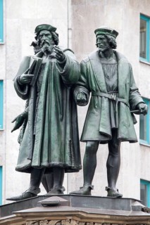 Gutenberg monument