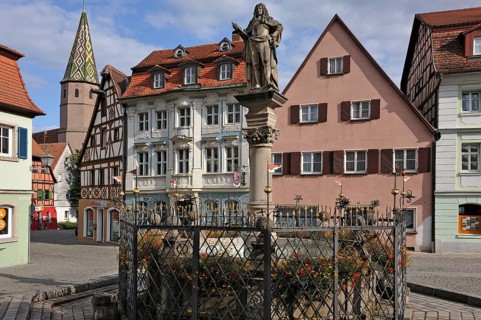 Schoner Brunnen fountain