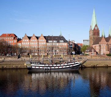 Office buildings and commercial properties along the Schlachte promenade of the Weser River