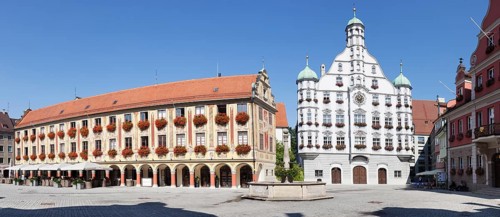 Town Hall with Steuerhaus and Grosszunft at the marketplace of Memmingen