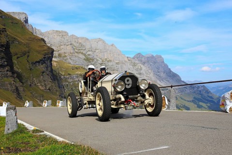 Mountain race for vintage racing cars