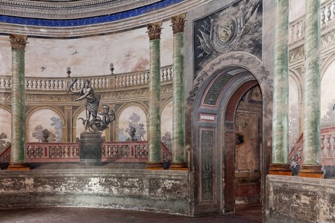 Wall with baroque frescoes