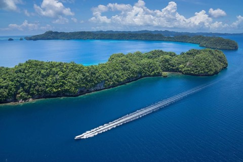 Diving boat