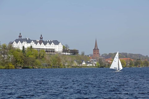 Plon Castle