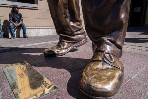 Nelson Mandela statue
