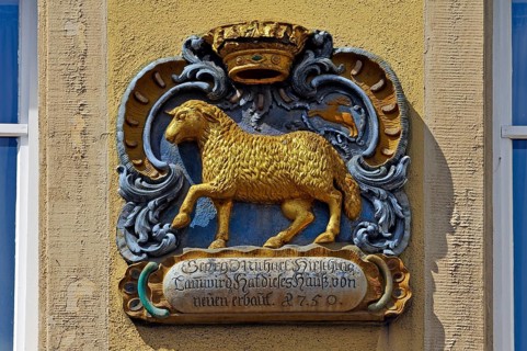 Golden lamb and crown